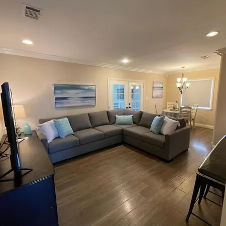 Wonderful 4 Bedroom 3 Bath Pool Home 3/4 Mile To Disney